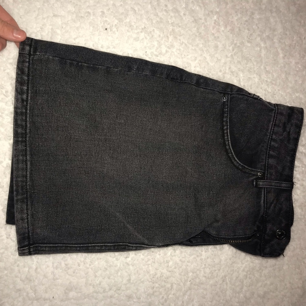 black pacsun skirt